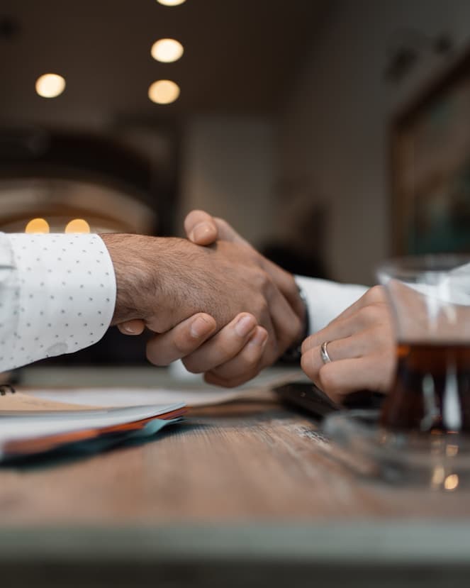 handshakeImg